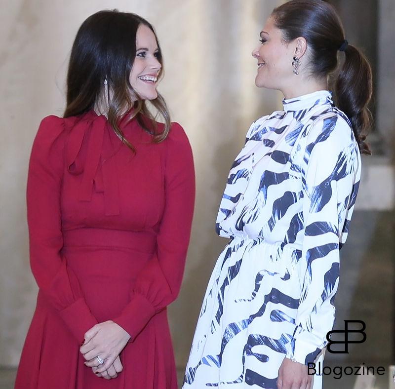 2016-10-17 Princess Sofia, Crown Princess Victoria, Queen Silvia Today inaugurated the new exhibition, Royal wedding dresses 1976-2015, at the Royal Palace in Stockholm. Pictures of the opening ceremony with the queen and all the princesses.