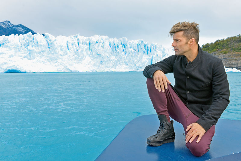 Foto©2016: The Grosby Group Calafate, Argentina, Feb. 26, 2016 EXCLUSIVE RICKY MARTIN visits the glacier Perito Moreno in the south of Argentina. The singer took a break from his South American tour to visit the incredible frozen landscape.