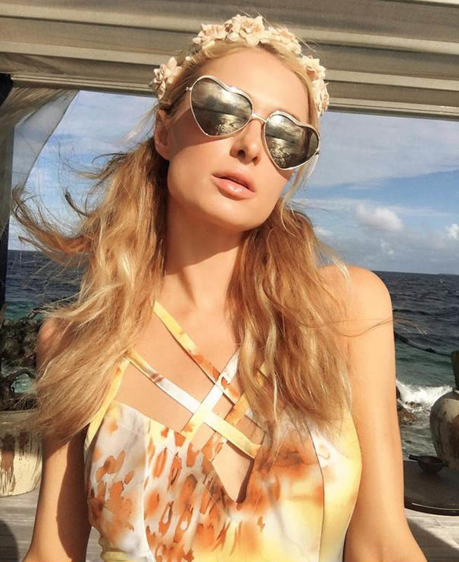 22-2-2016 Paris Hilton posts a series of swimwear Selfies and writes "Another beautiful sunny day on the #MagicaI Island. ?? Pictured: Paris Hilton PLANET PHOTOS www.planetphotos.co.uk info@planetphotos.co.uk +44 (0)20 8883 1438