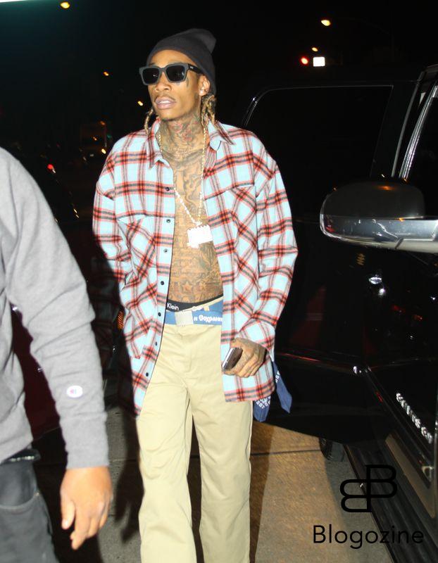158914, Wiz Khalifa arrives at Catch LA having made no effort to dress for Halloween. Los Angeles, California - Monday October 31 2016. Photograph: © TAO, PacificCoastNews. Los Angeles Office (PCN): +1 310.822.0419 UK Office (Photoshot): +44 (0) 20 7421 6000 sales@pacificcoastnews.com FEE MUST BE AGREED PRIOR TO USAGE